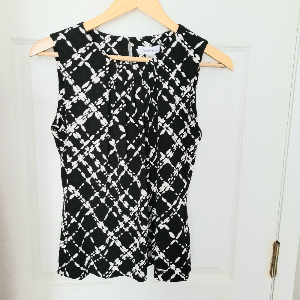 New Calvin Klein Top Petite M